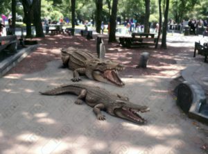Sculpture crocodile en résine et de fibre de verre