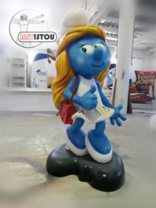 Fabricant de sculpture schtroumpf en résine sur mesure pour parc d'attraction.