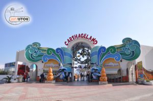 Décor et enseigne en résine sur mesure pour parc d'attraction Artistou