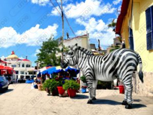 Sculpture zèbre en résine et de fibre de verre