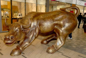 Sculpture Taureau en résine et de fibre de verre