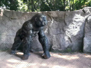 Sculpture Gorille en résine et de fibre de verre
