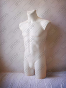 Une sculpture Buste Homme, réalisée en résine et fibre de verre