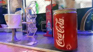 Canette Coca-Cola, pièce décorative et publicitaire en résine et fibre de verre avec peinture identique au produit réel