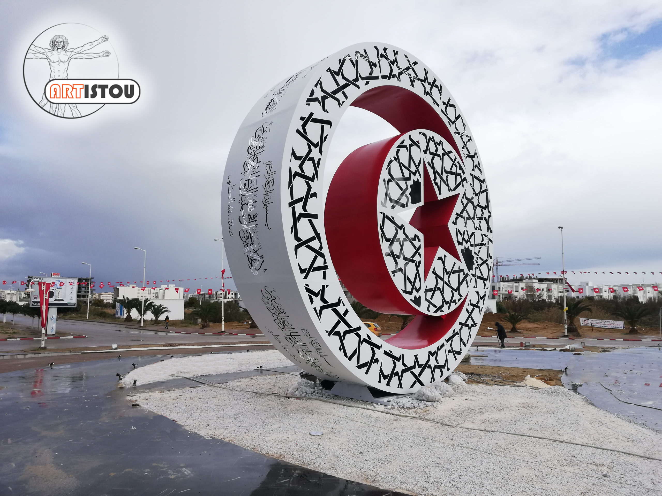 Flag Tunisie monument décoration rond point par artistou