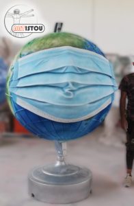 Monument Globe terrestre sculpture décoration résine