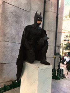 Mascotte Batman est faite de résine et de fibre de verre