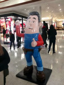 sculpture faite de résine et de fibre de verre