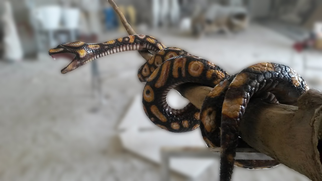 Serpent sculpture animaux en résine sur mesure par artistou