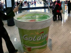 Sculpture seau à beurre en résine et fibre de verre renforcée d'une structure métallique