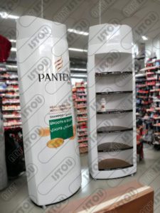 PLV Personnalisé pour les produits pantene, fabriqué en résine et fibre de verre renforcée avec une construction en fer résistant à la rouille.