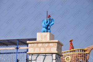 La sculpture éléphant est faite de résine et de fibre de verre