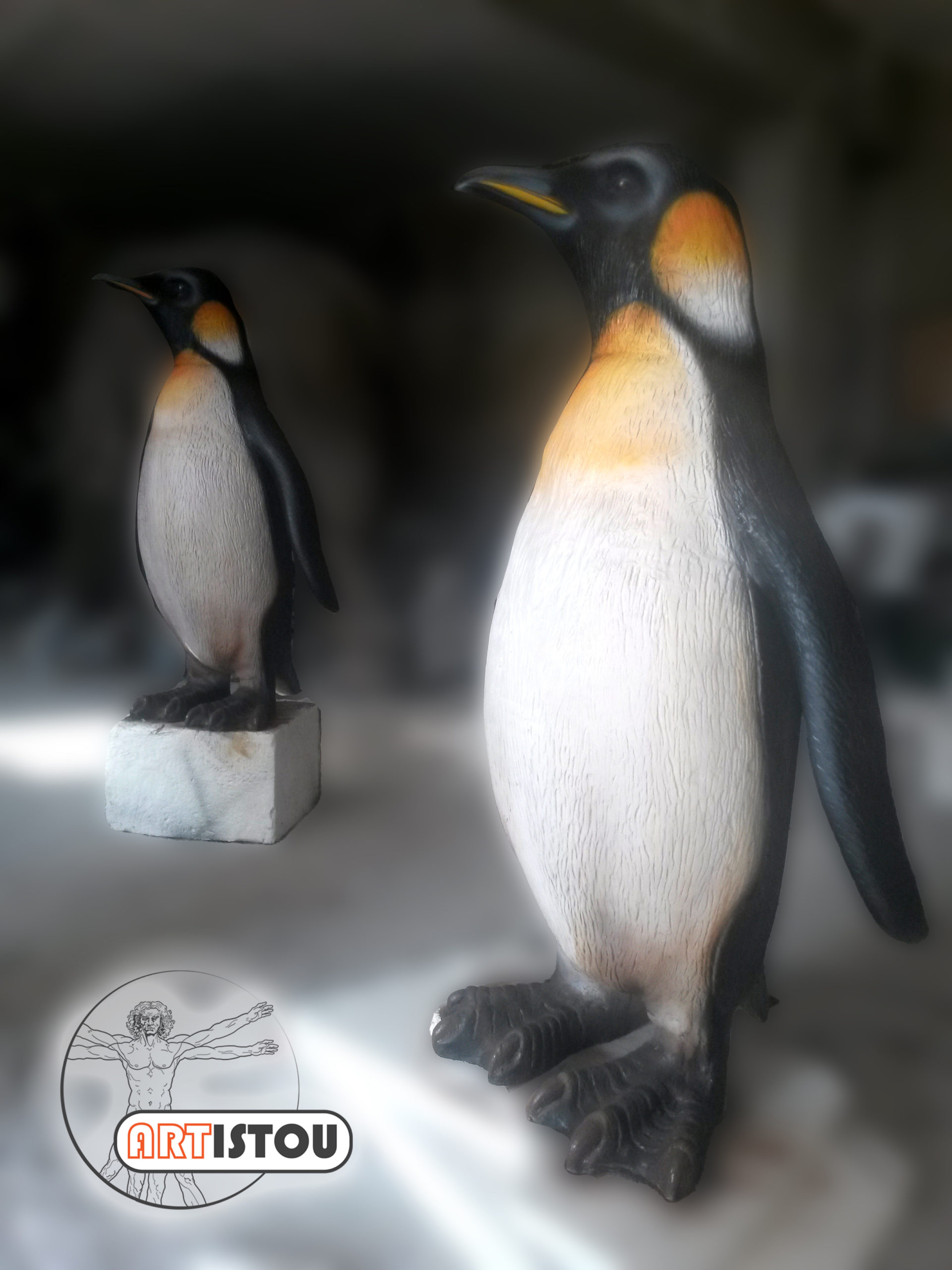 Pingouin sculpture en résine animaux sur mesure par artistou