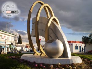 spécialiste de la décoration par l'objet OLYMPUS DIGITAL CAMERA 2