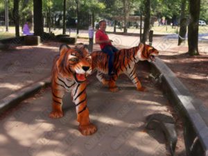 Sculpture d'animaux en résine et de fibre de verre