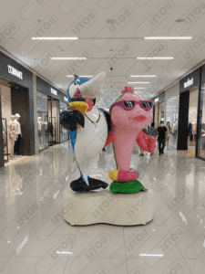 Sculpture de Splach et Naima, une création artistique originale et expressive.