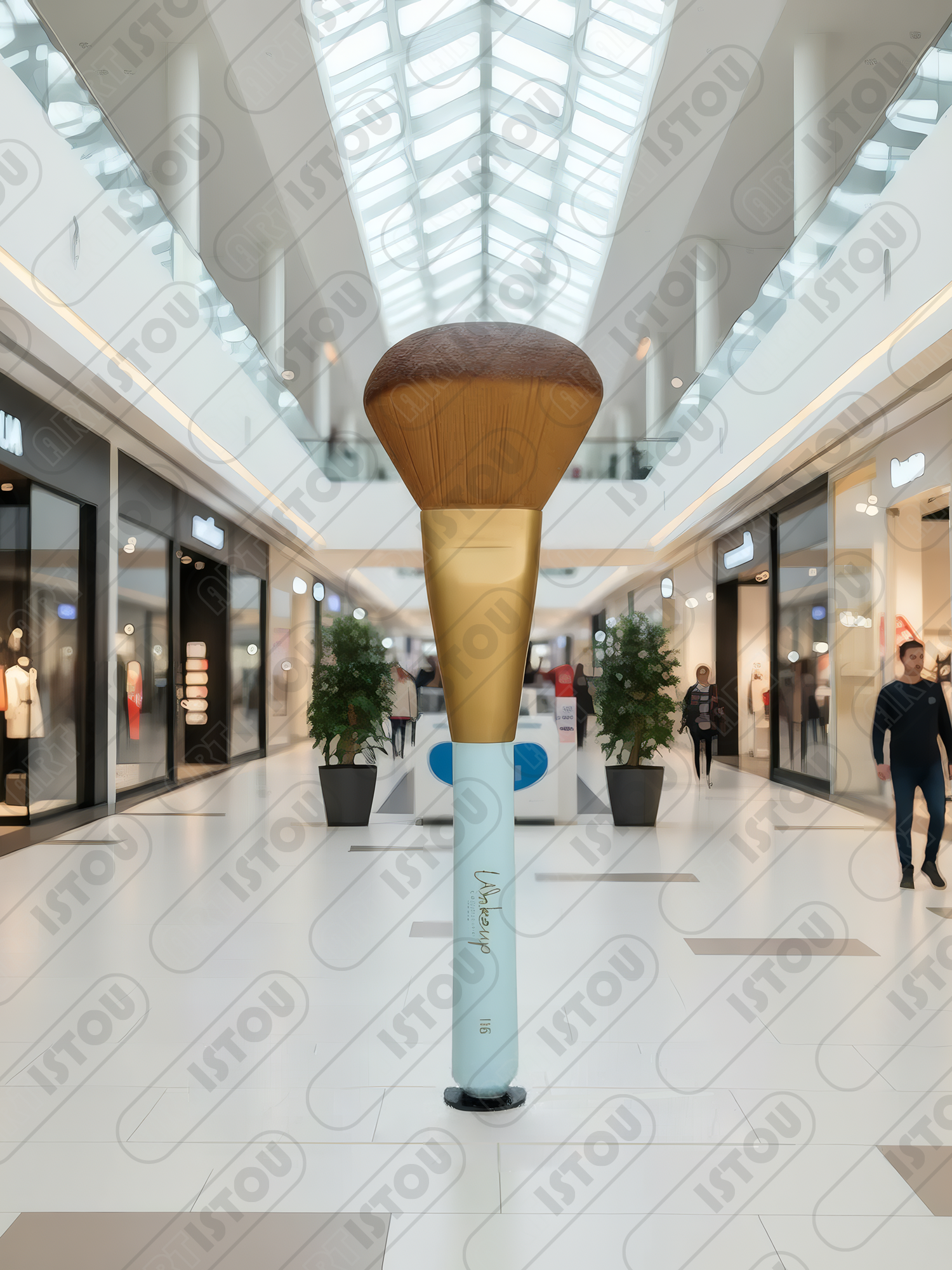 Pinceau de maquillage factice utilisé pour la présentation ou la décoration d’espace beauté.