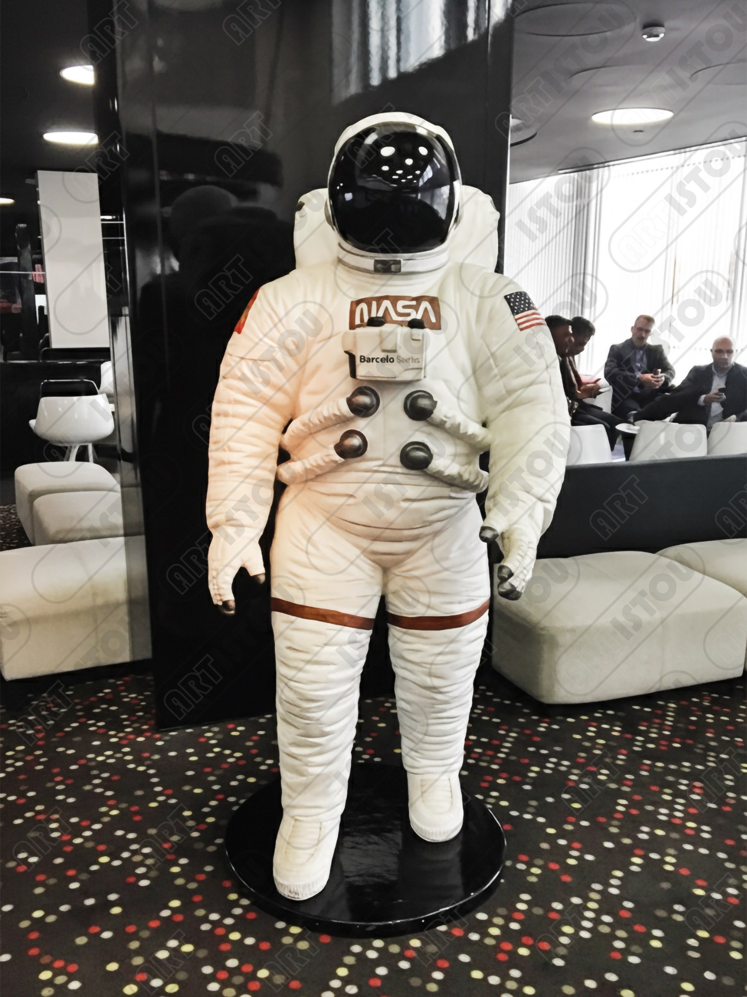 Statue astronaute NASA grandeur nature